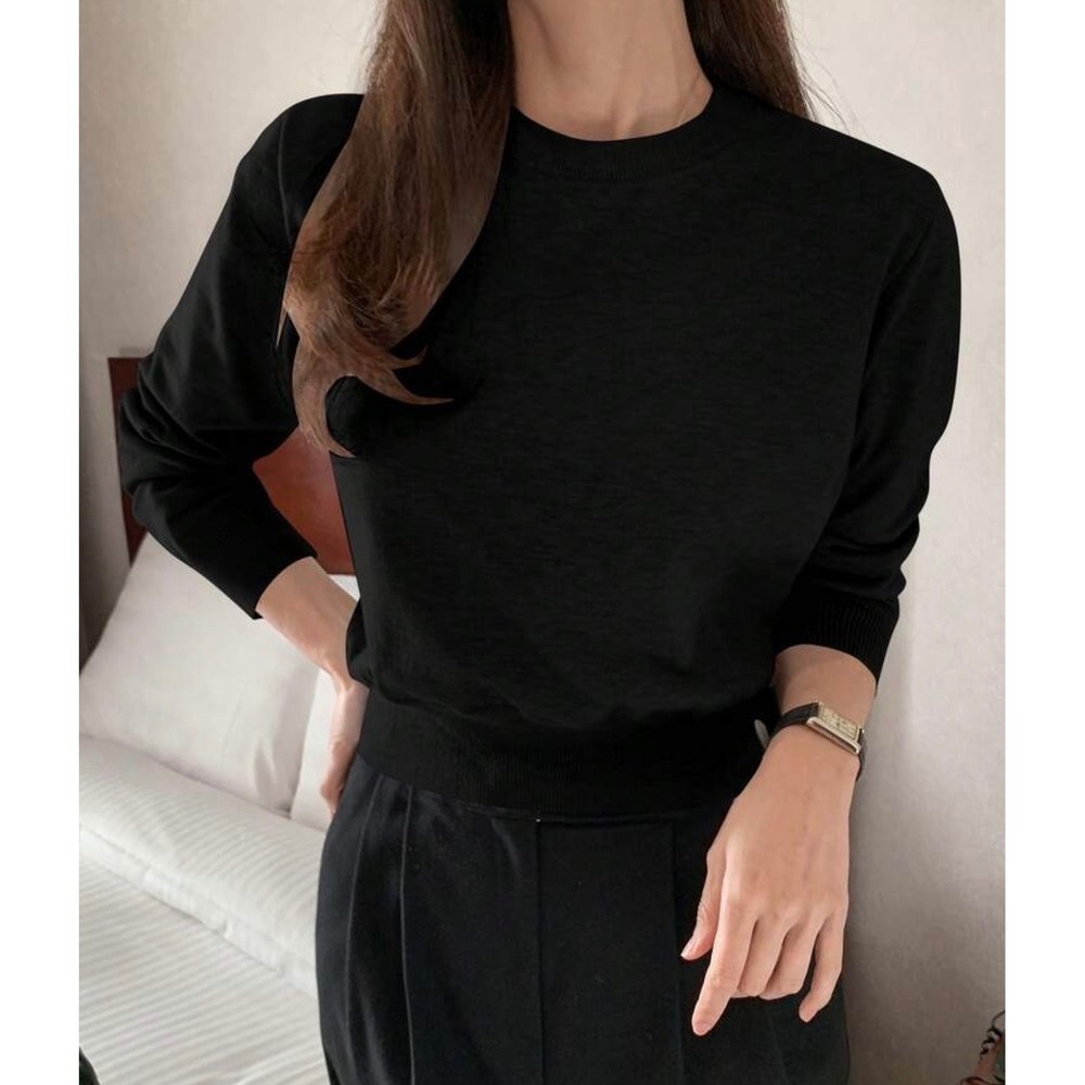 DAZY Womens Classic Black Crew Neck Long Sleeve Knit Sweater Ribbed Trim